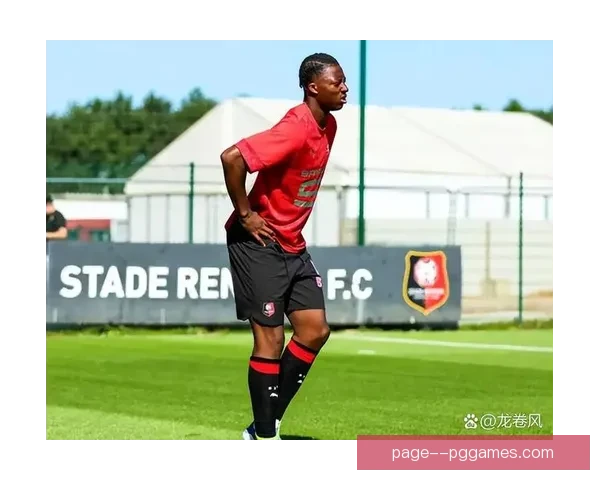 保托雷斯加盟阿斯顿维拉后迅速成为防线核心带领球队稳固后防 保托雷斯加盟阿斯顿维拉后迅速成为防线核心带领球队稳固后防